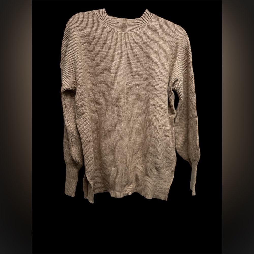 Women’s brown sweater size M